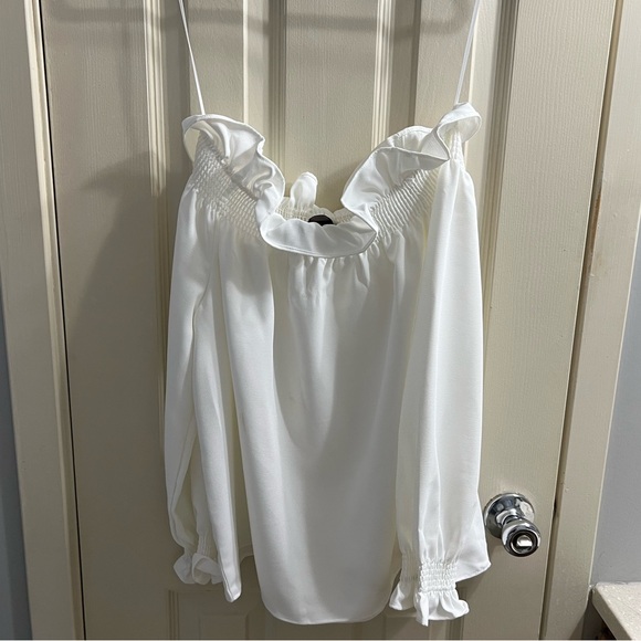 Tuckernuck Marguerite Off The Shoulder Blouse - Picture 3 of 5